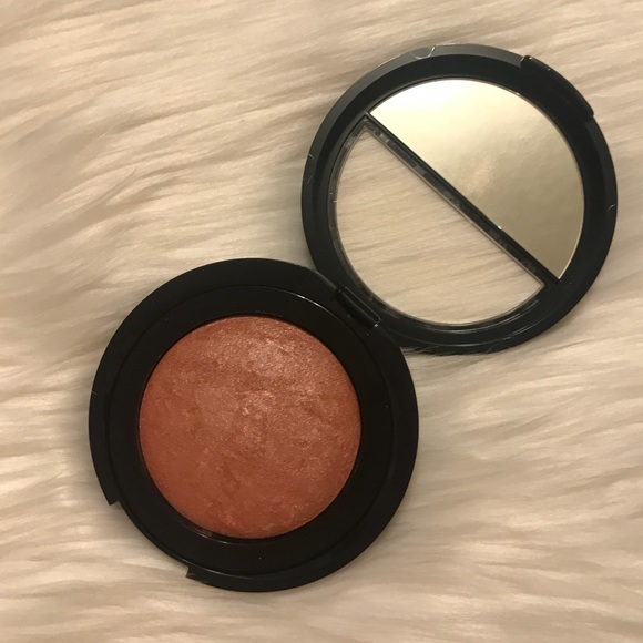 Laura Geller Blush - Picture 3 of 6